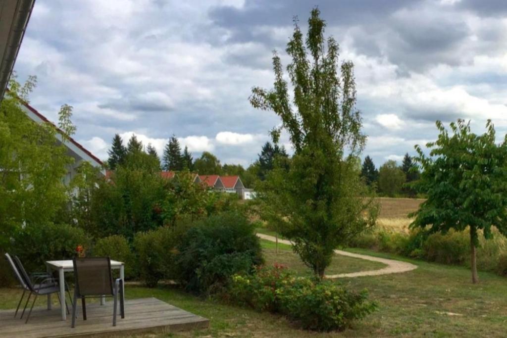 W7 - sehr schönes Ferienhaus mit toller Lage und super Aussicht in Röbel an der Müritz Exterior foto